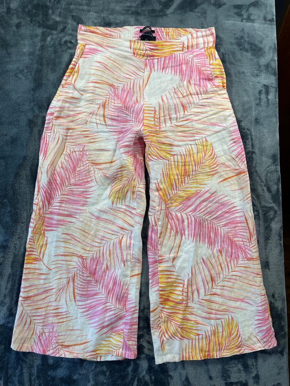 Tahari Linen Crop Wide Leg Pants M Like New Pink Tropical Palm Print Culottes